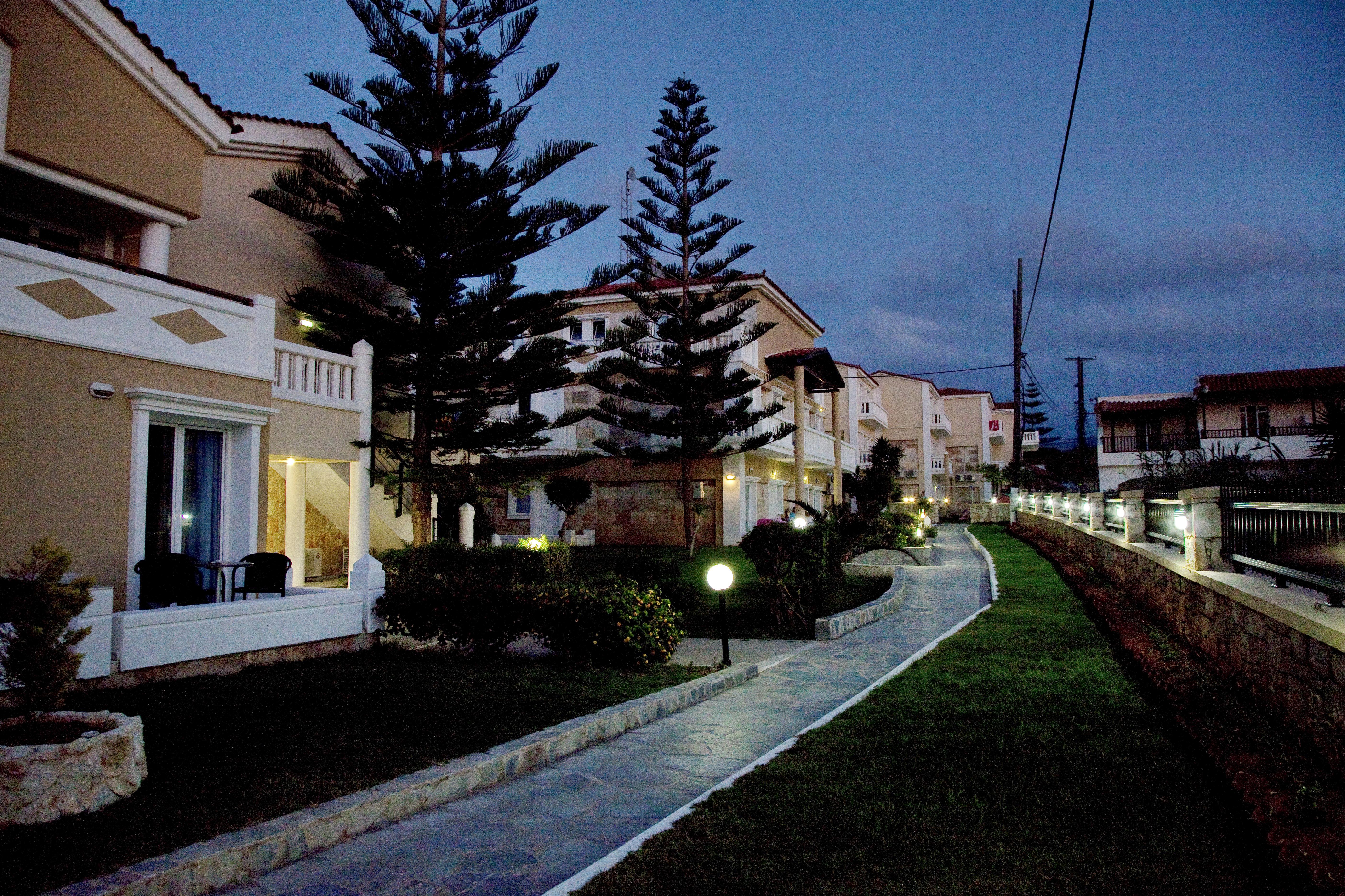Jo An Beach Hotel Adelianos Kampos Bagian luar foto